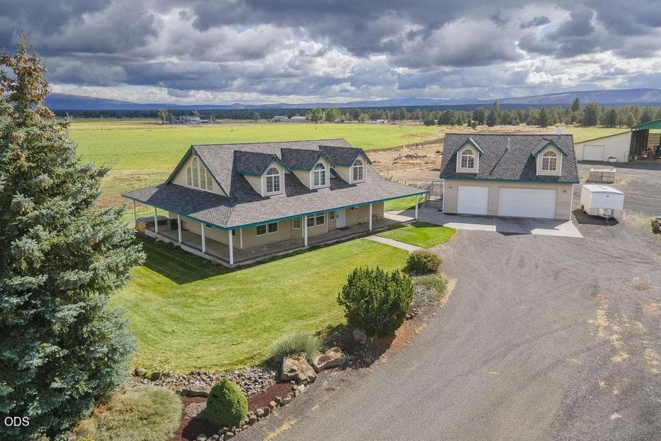 Photo of 24585 Dodds 2 of 114