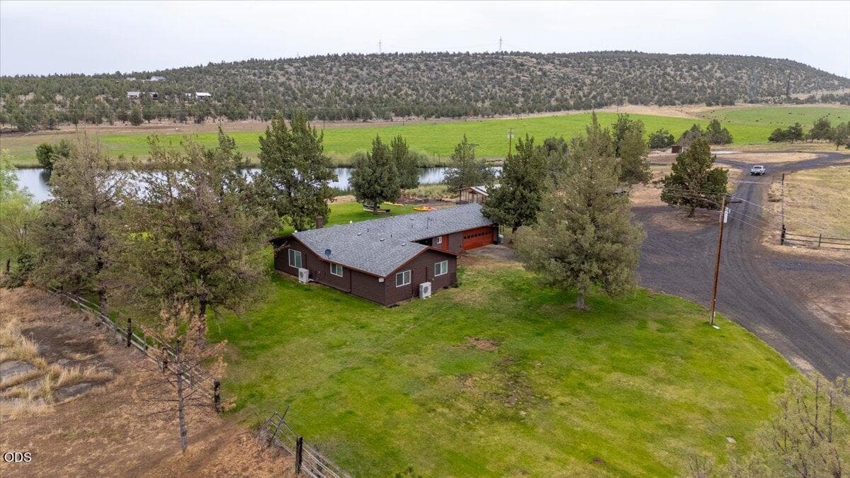 Photo of 7995 Houston Lake 3 of 70