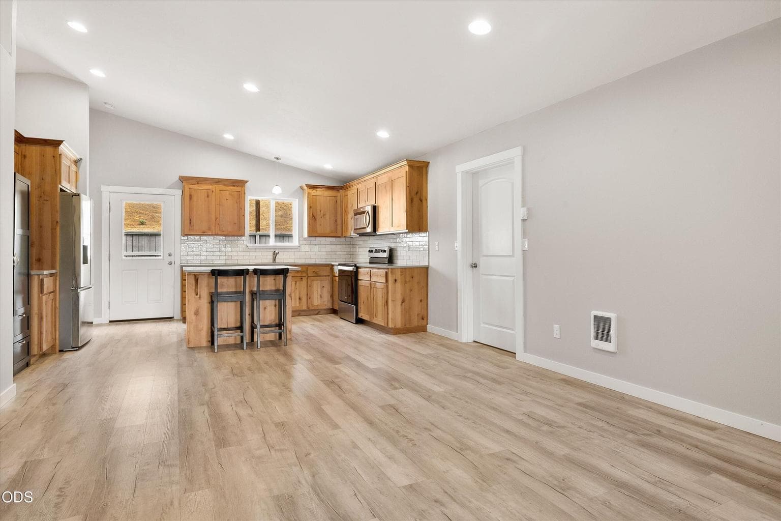 Photo of 1023 Crista 5 of 31