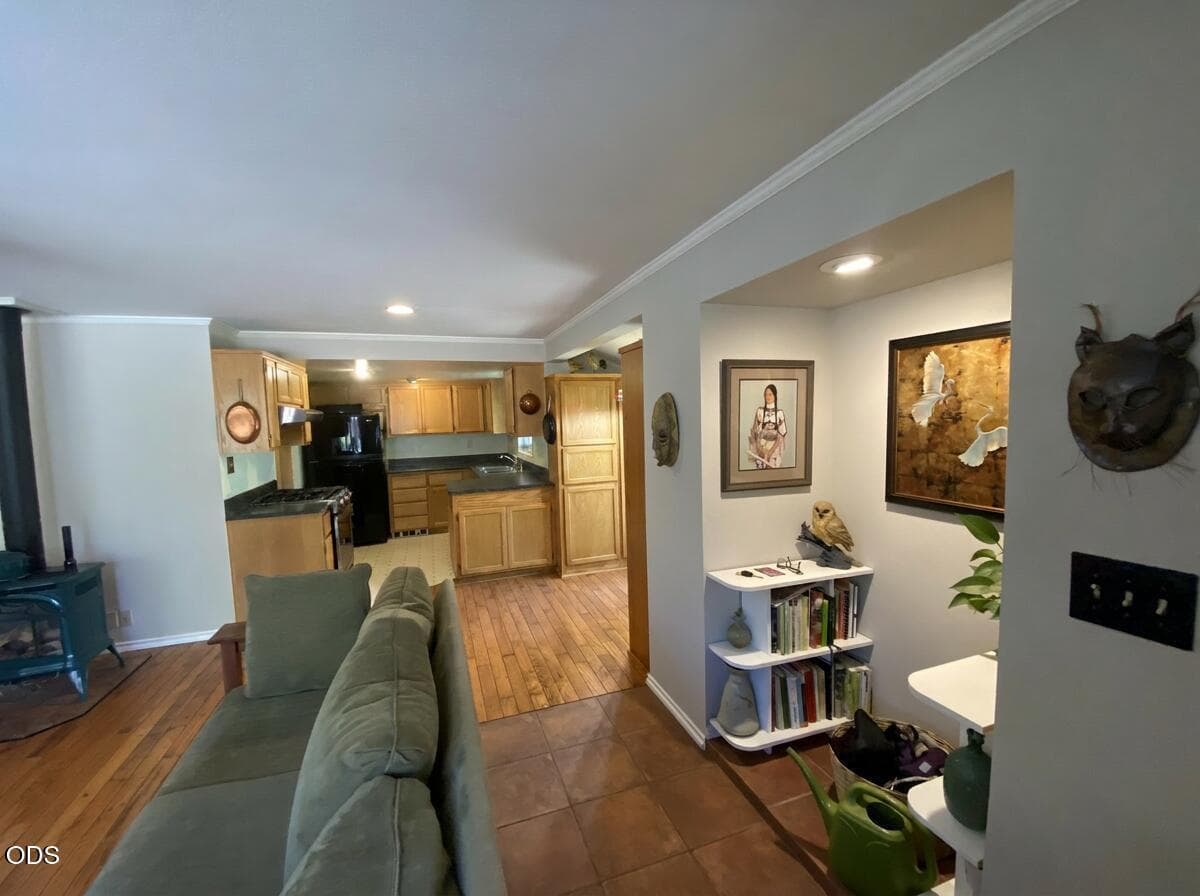 Photo of 15634 Ponderosa 4 of 25