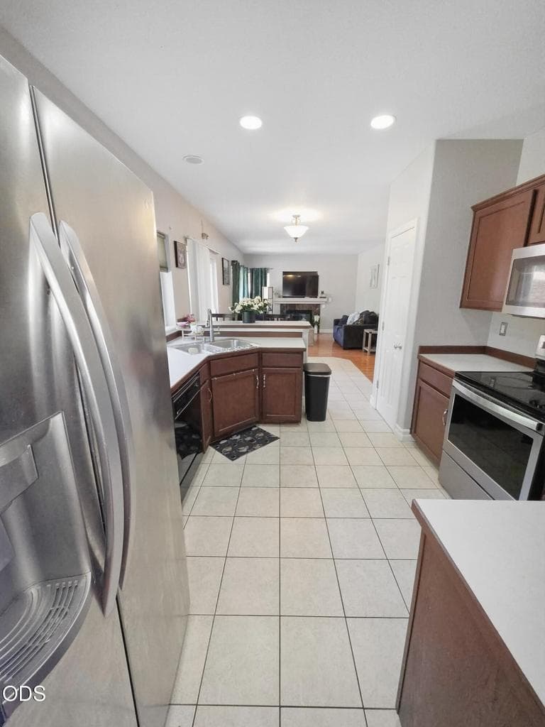 Photo of 919 Oak 4 of 22
