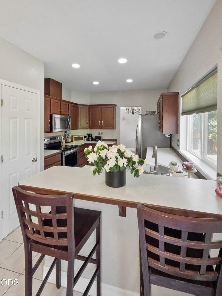 Photo of 919 Oak 3 of 22