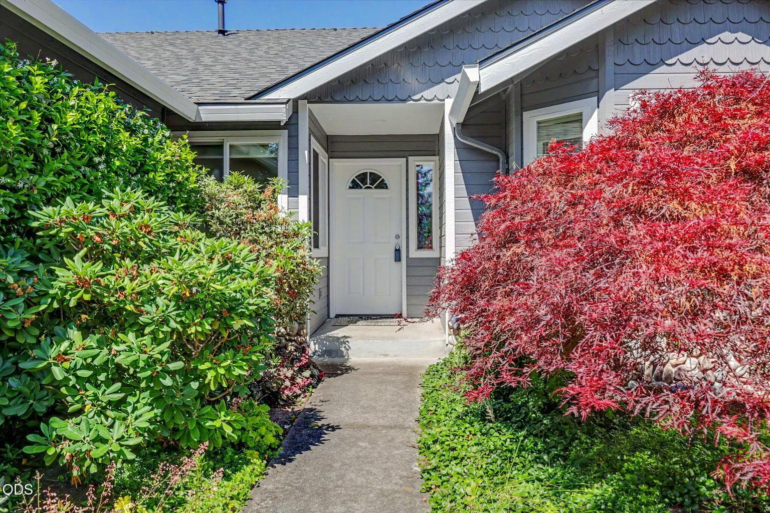 Photo of 935 Cypress Point 2 of 35