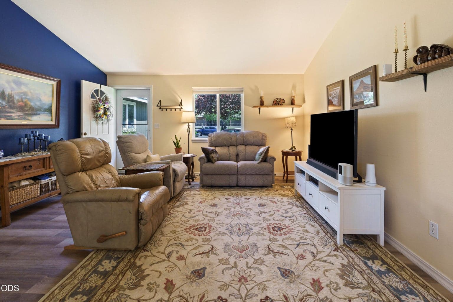 Photo of 1425 31st 3 of 29