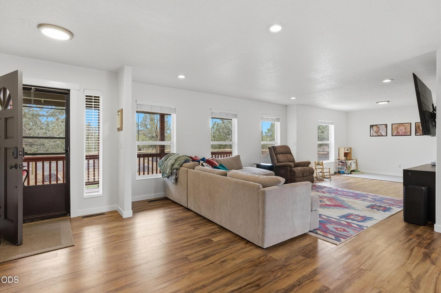 Photo of 4444 40th 5 of 33