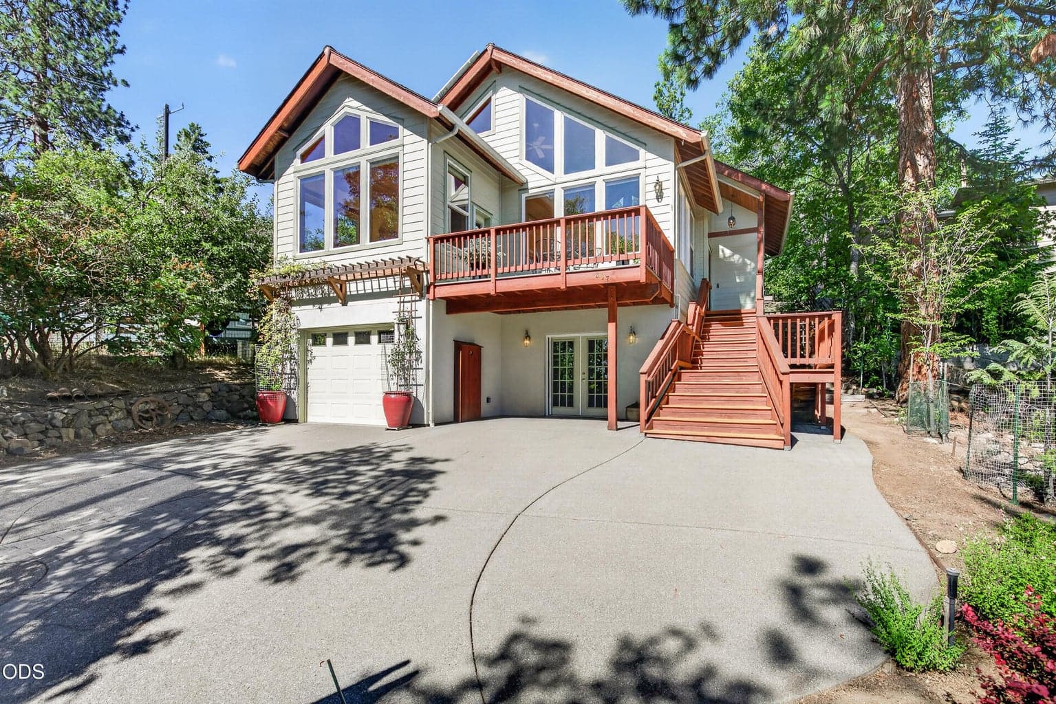 307 Hillcrest