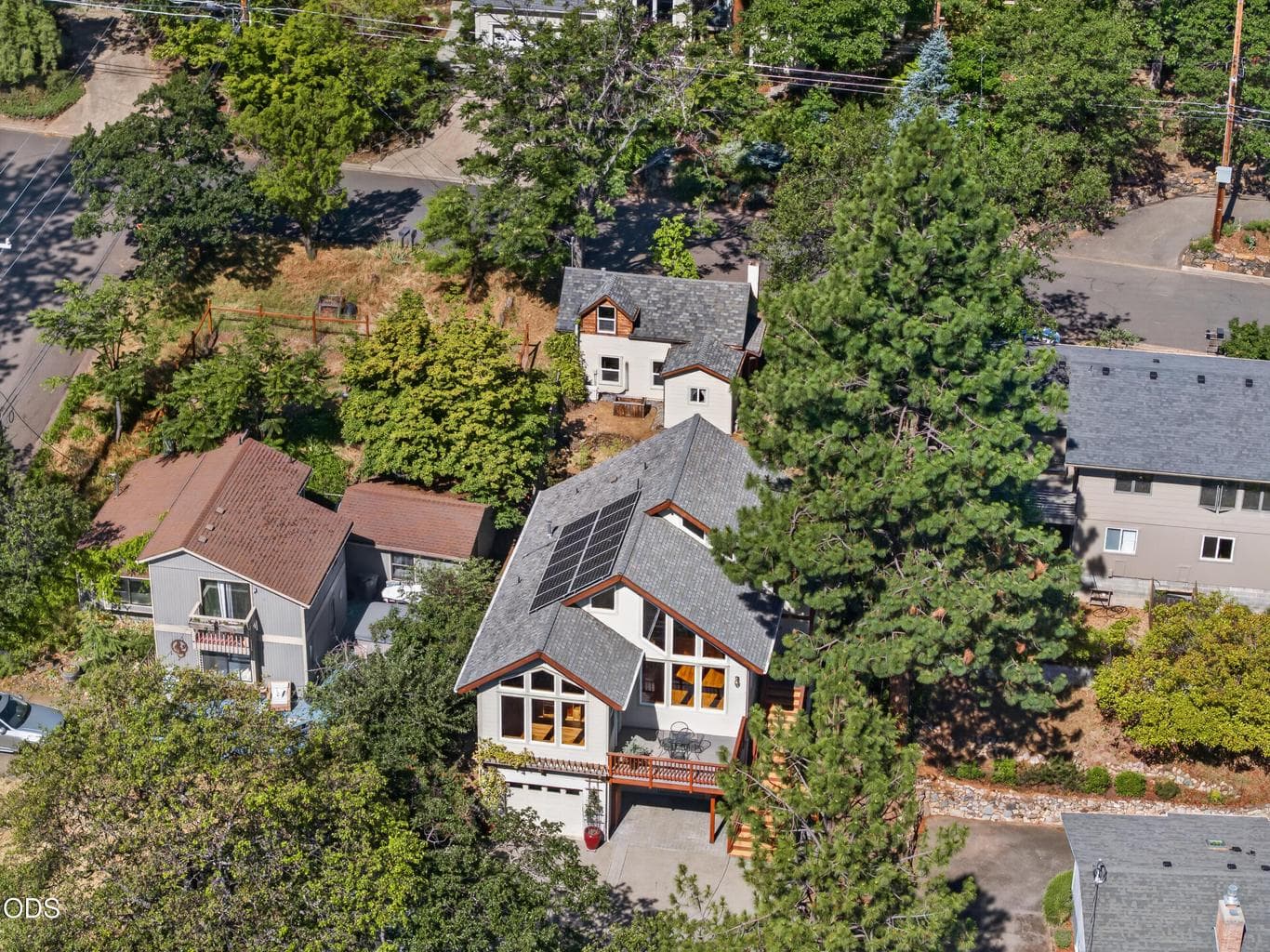 Photo of 307 Hillcrest 2 of 40