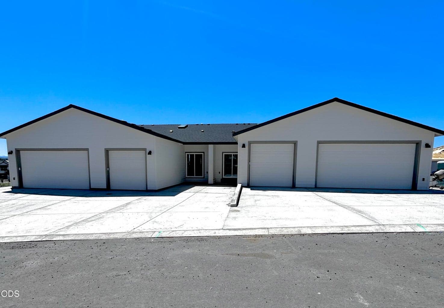 Exterior unit has 2 car garage.