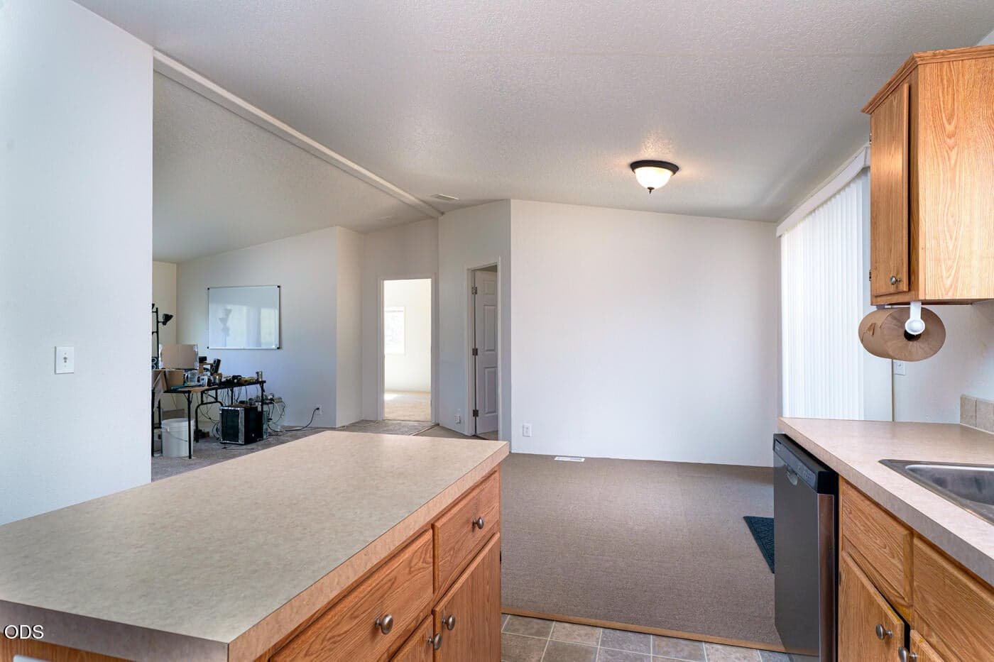 Photo of 17044 Whittier 3 of 15