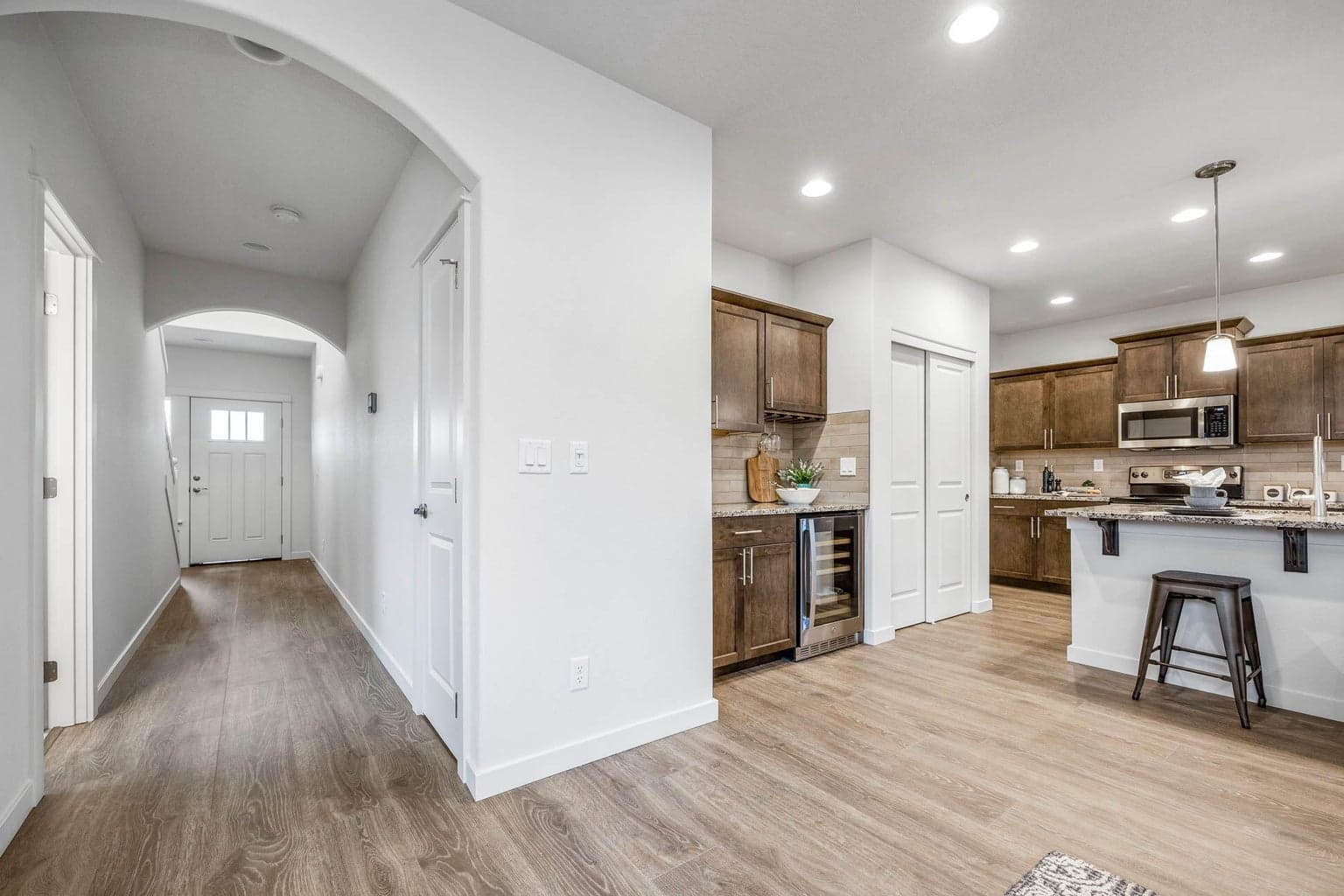 Photo of 21440 Livingston 3 of 14