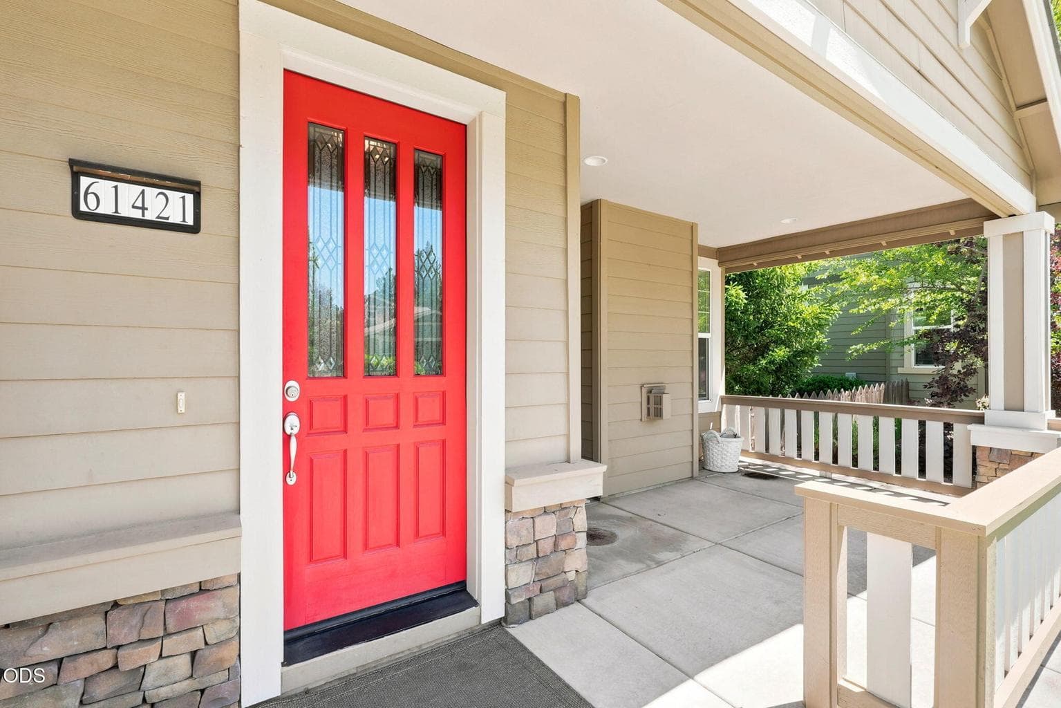 Photo of 61421 Davis Lake 3 of 41