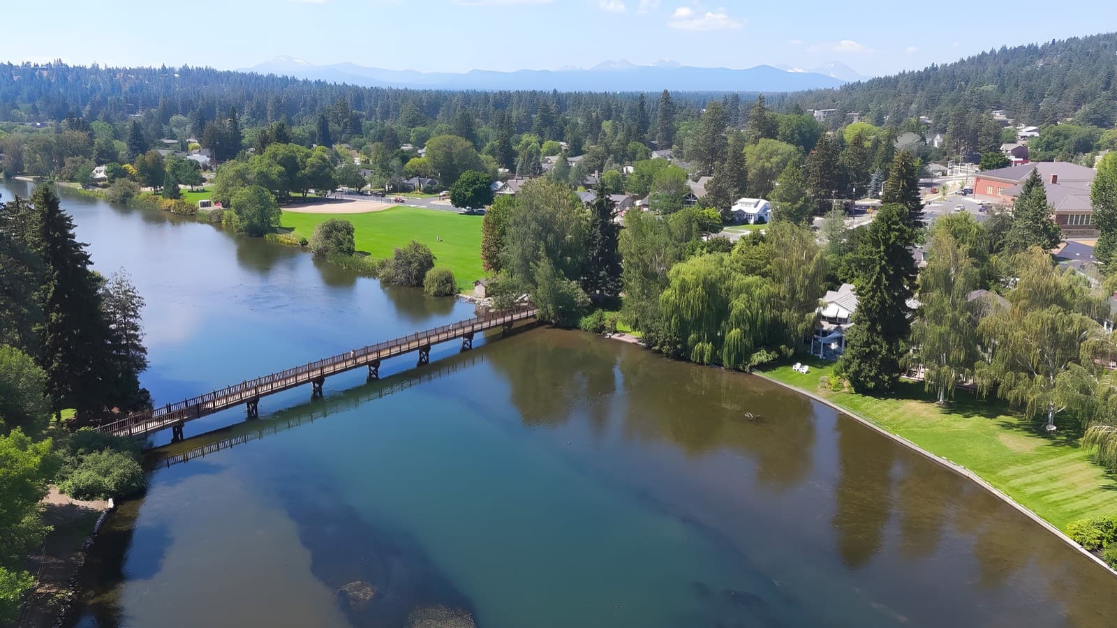 Living in NW Crossing Bend's Walkable West Side
