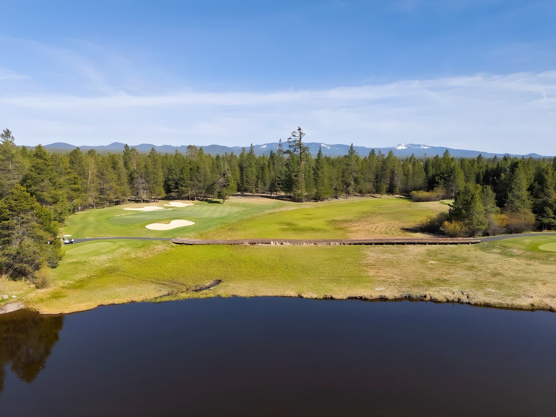 Crosswater course through pine forest and wetland near Sunriver