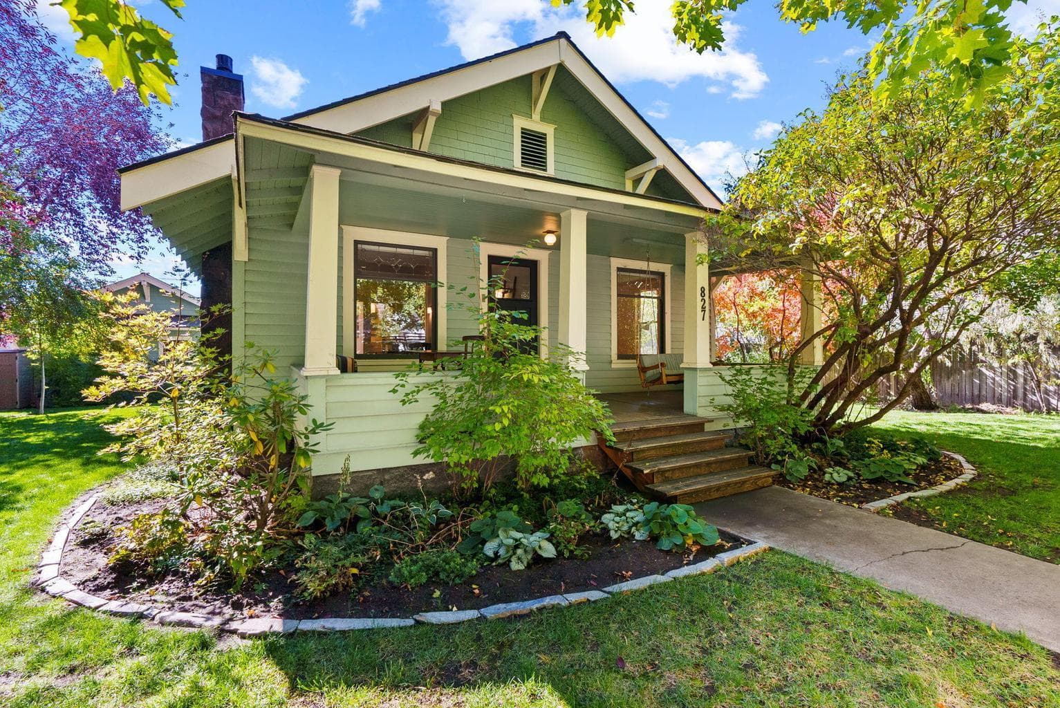 827 Delaware