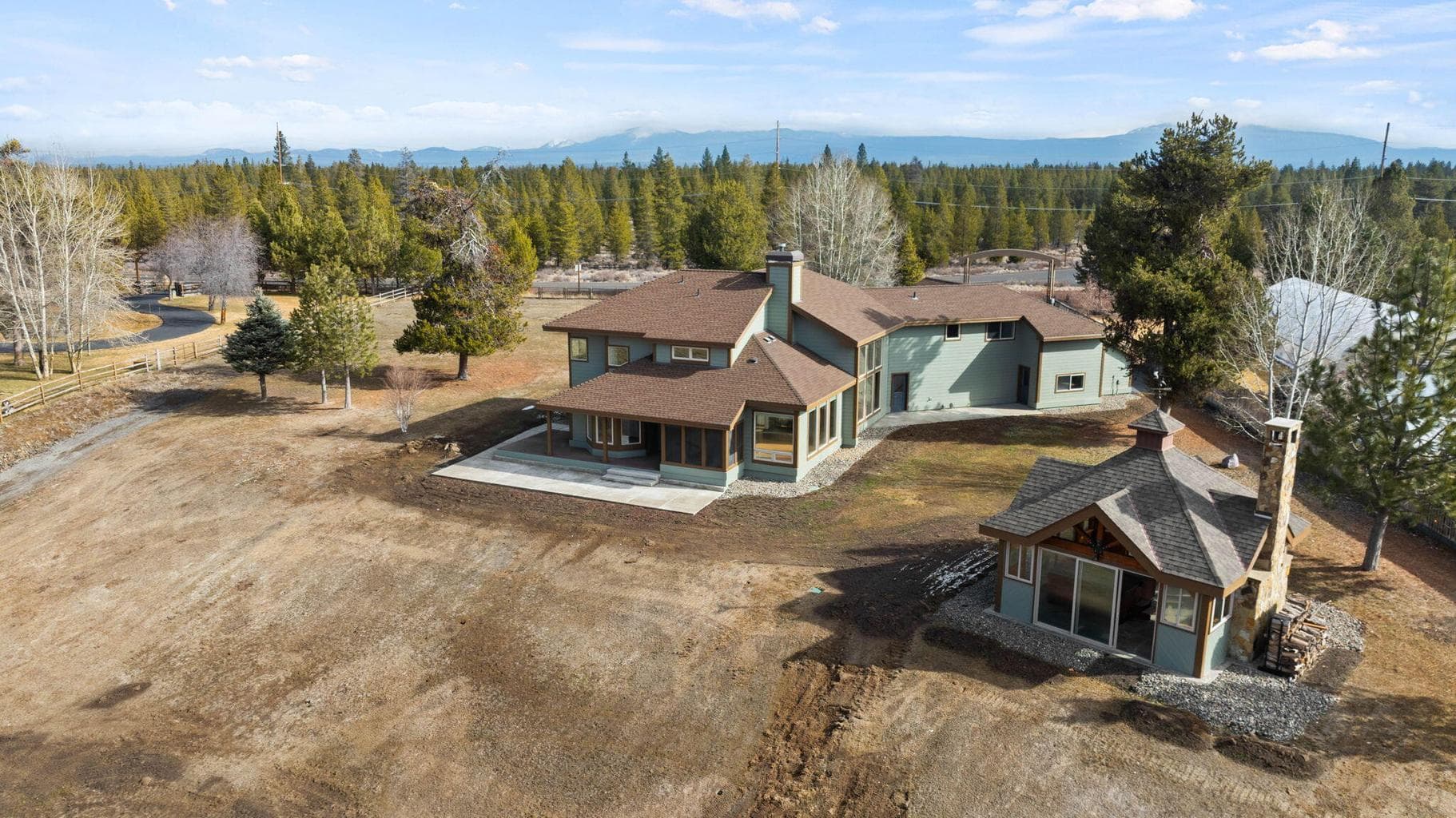 52975 Riverview