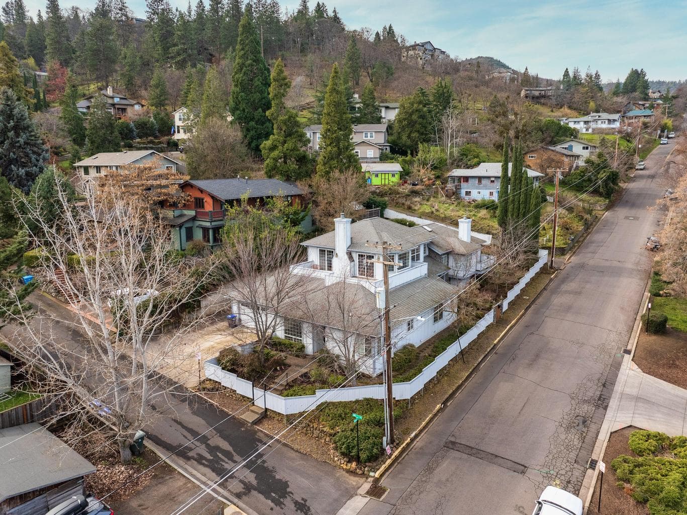 369 Alta
