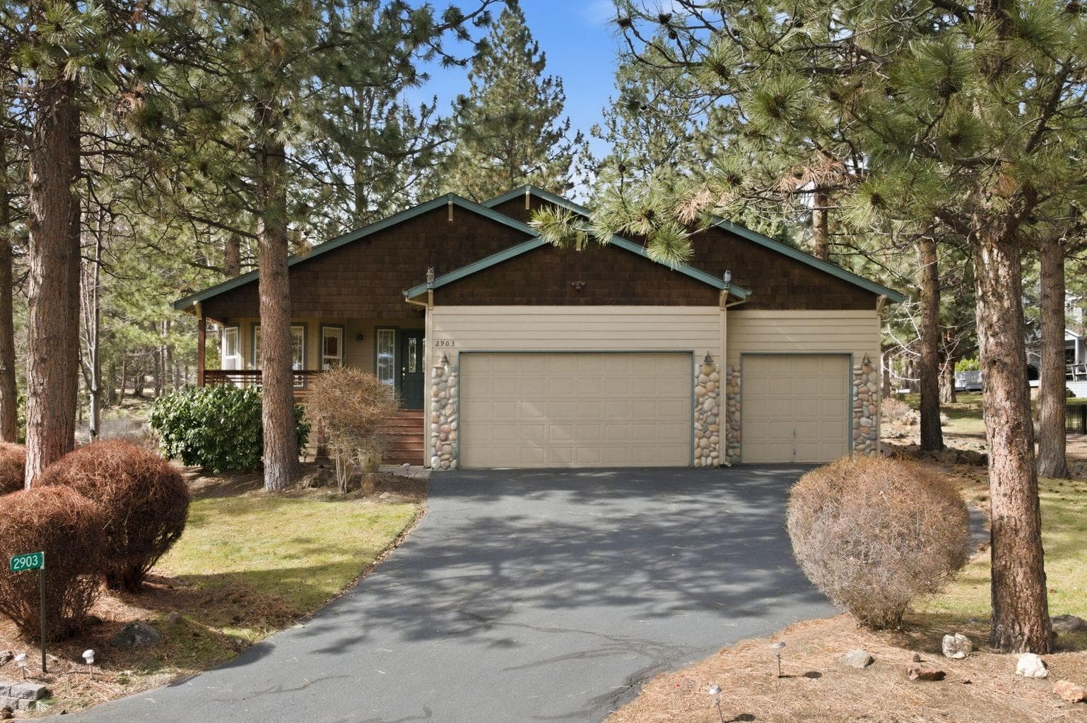 2903 Fairway Heights