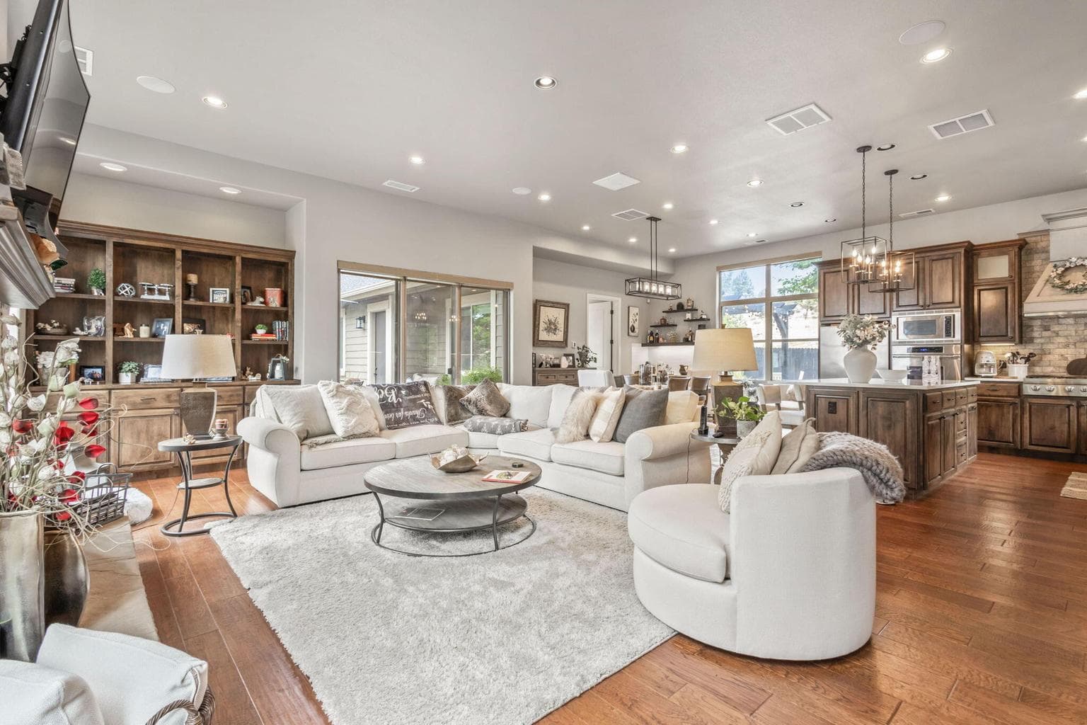 301 Larkspur