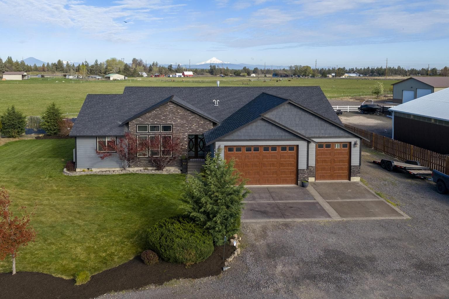 4437 Glenn Meadow