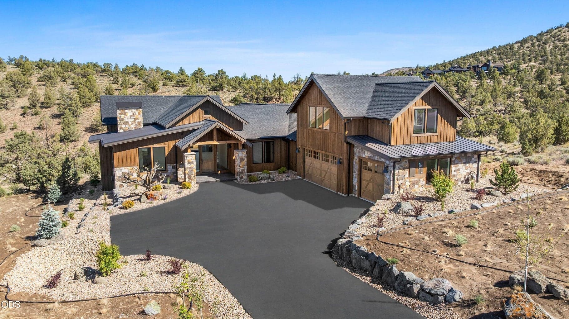 16621 Pinnacle