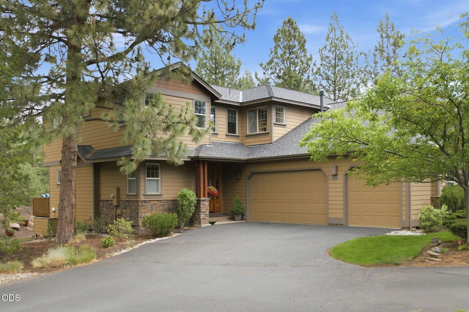 2526 Locke, Bend, OR, 97703 property photo
