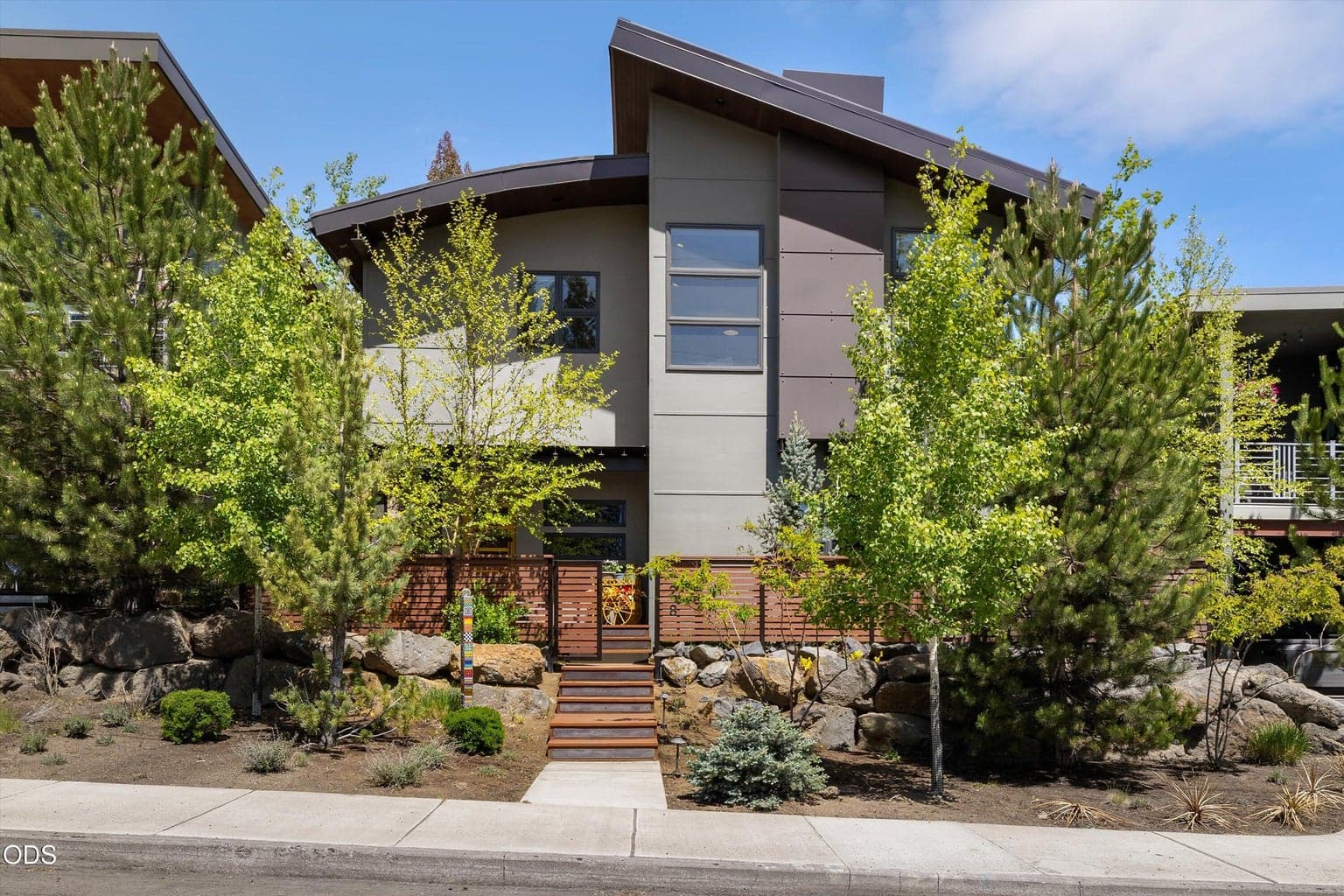 628 Portland