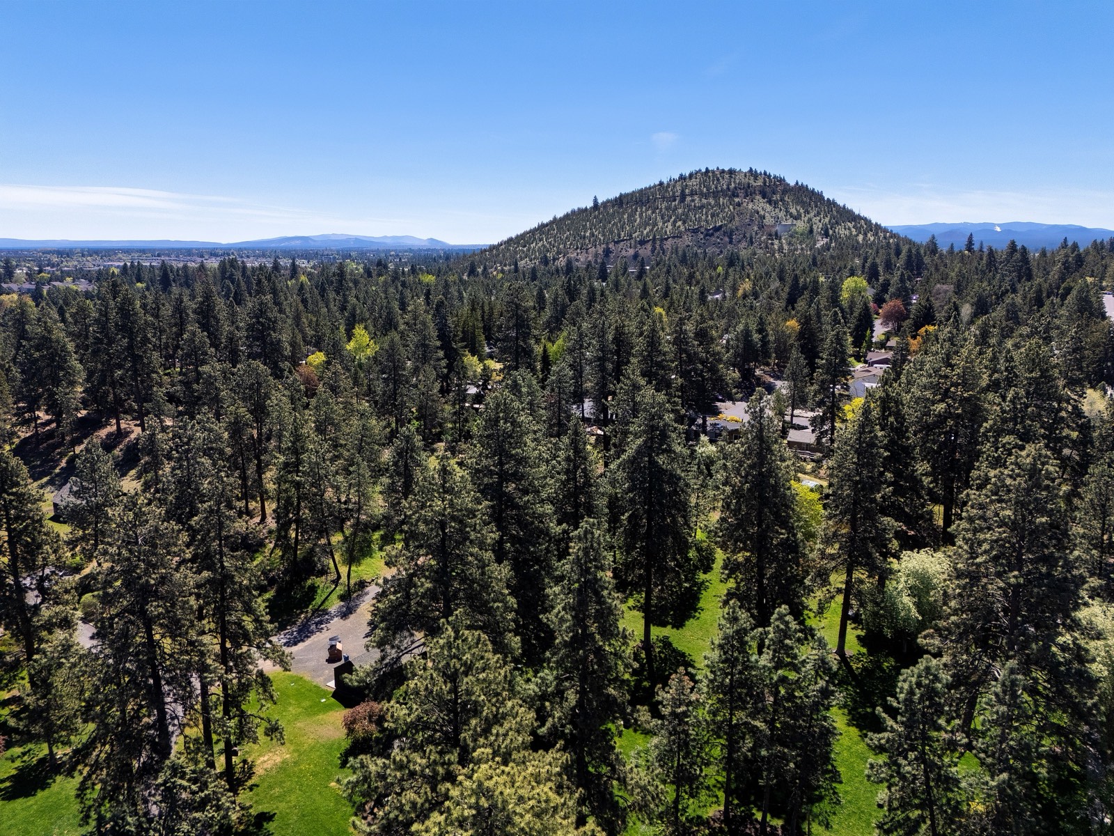 Bend Considers Wildfire-Resistant Building Standards Cost vs Safety